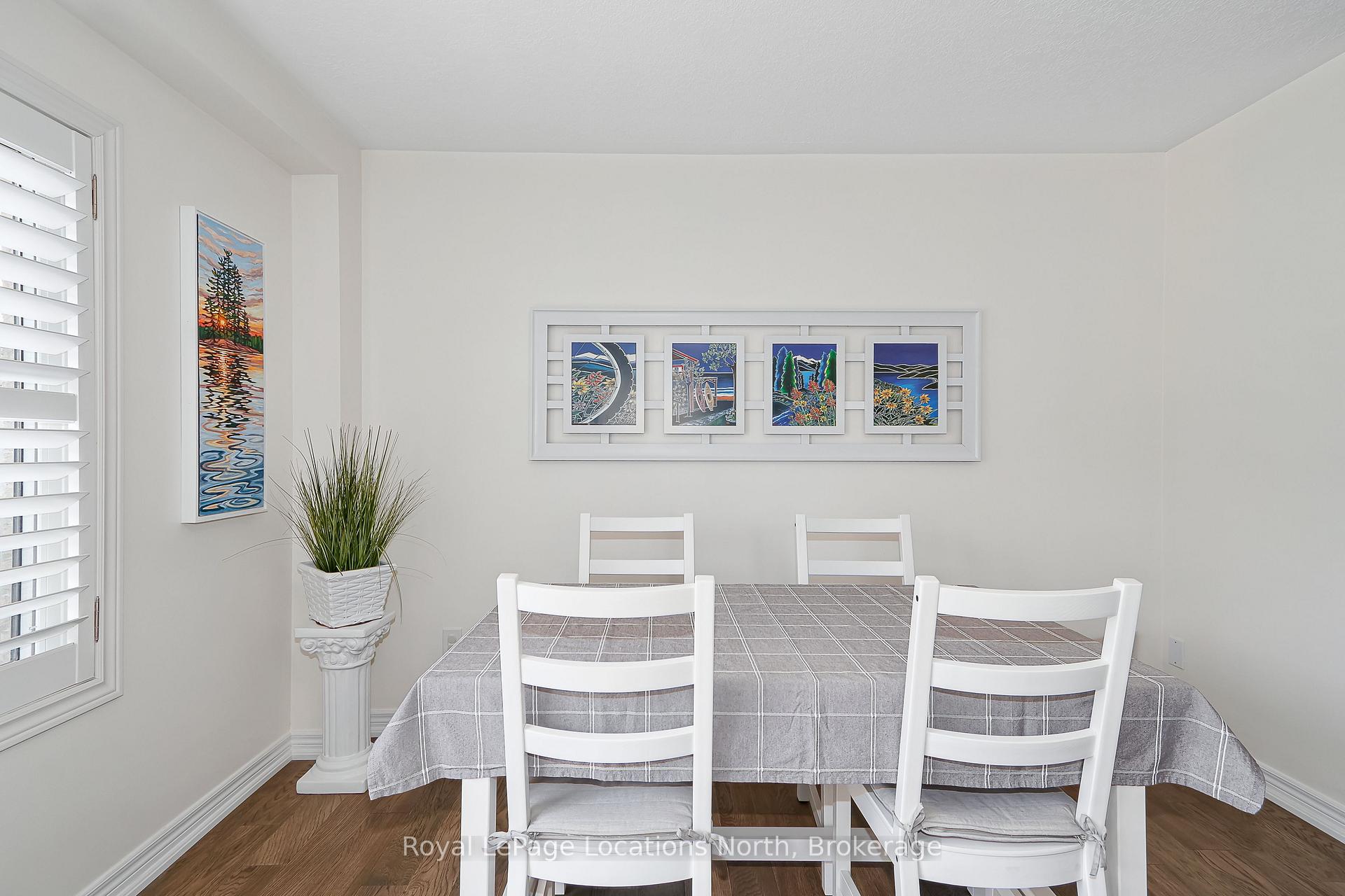 Photo 8 of 35 Silver Glen Boulevard, Collingwood — HOMEH