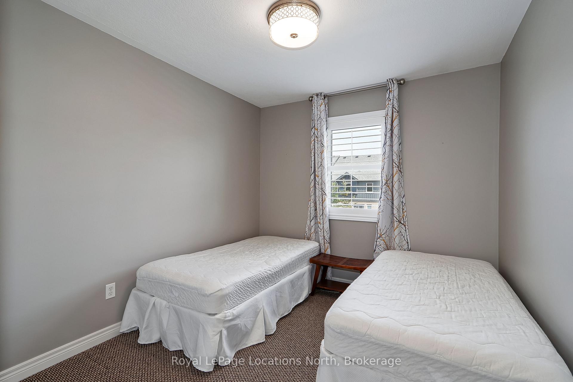 Photo 11 of 35 Silver Glen Boulevard, Collingwood — HOMEH