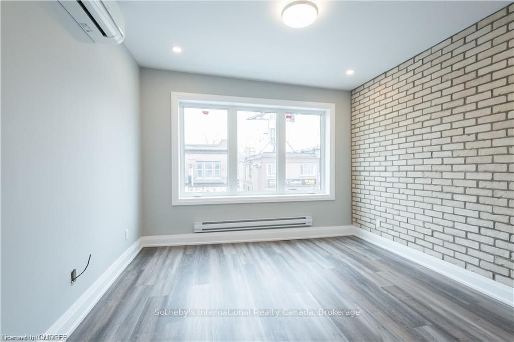 Photo 3 of 303 Barton Street E, Hamilton, Landsdale — HOMEH