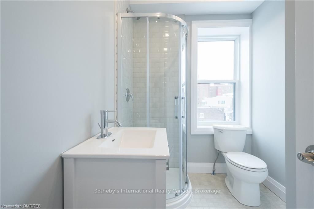 Photo 7 of 303 Barton Street E, Hamilton, Landsdale — HOMEH