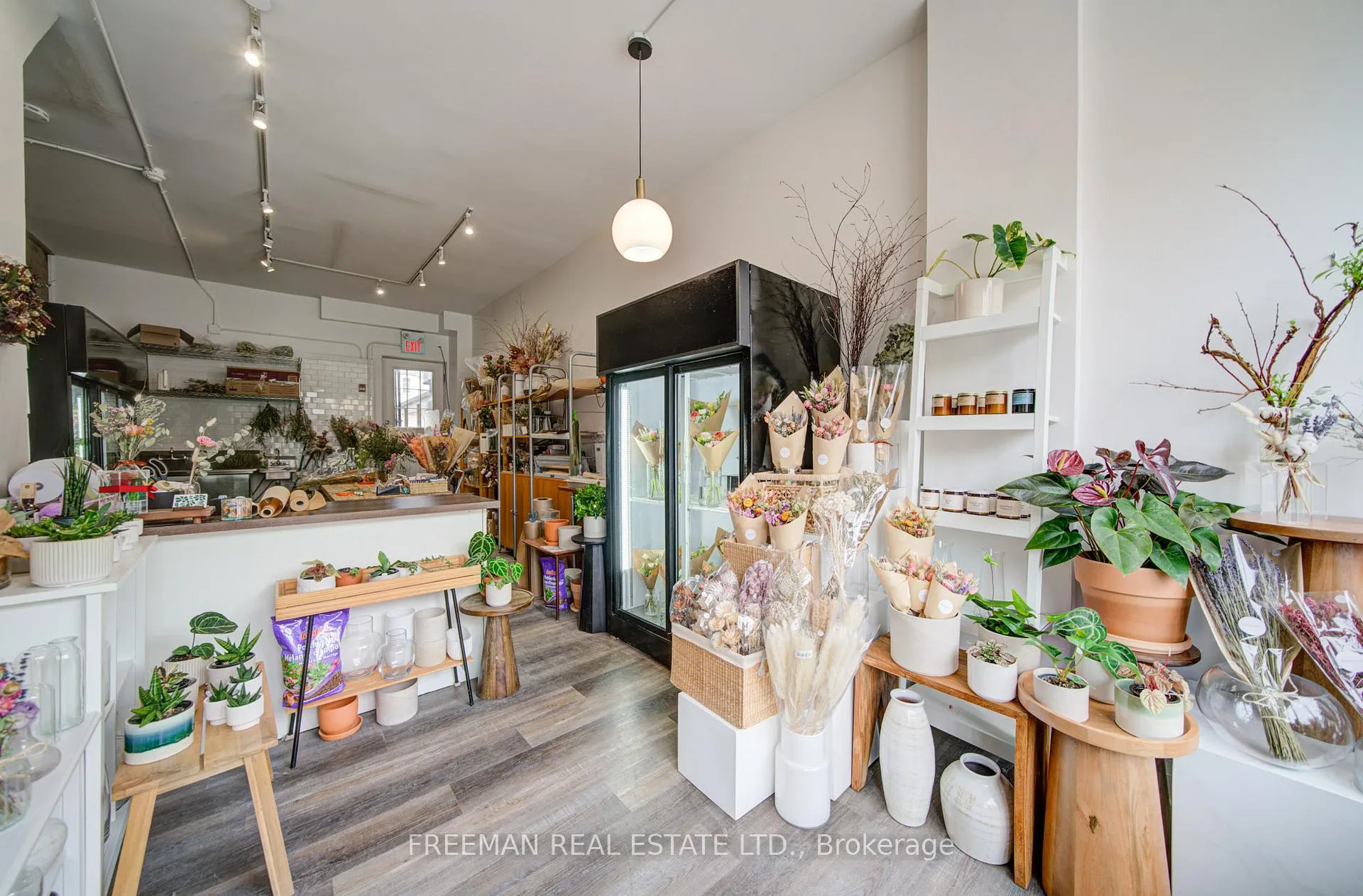 Photo 4 of 970 Bathurst Street, Toronto, The Annex — HOMEH