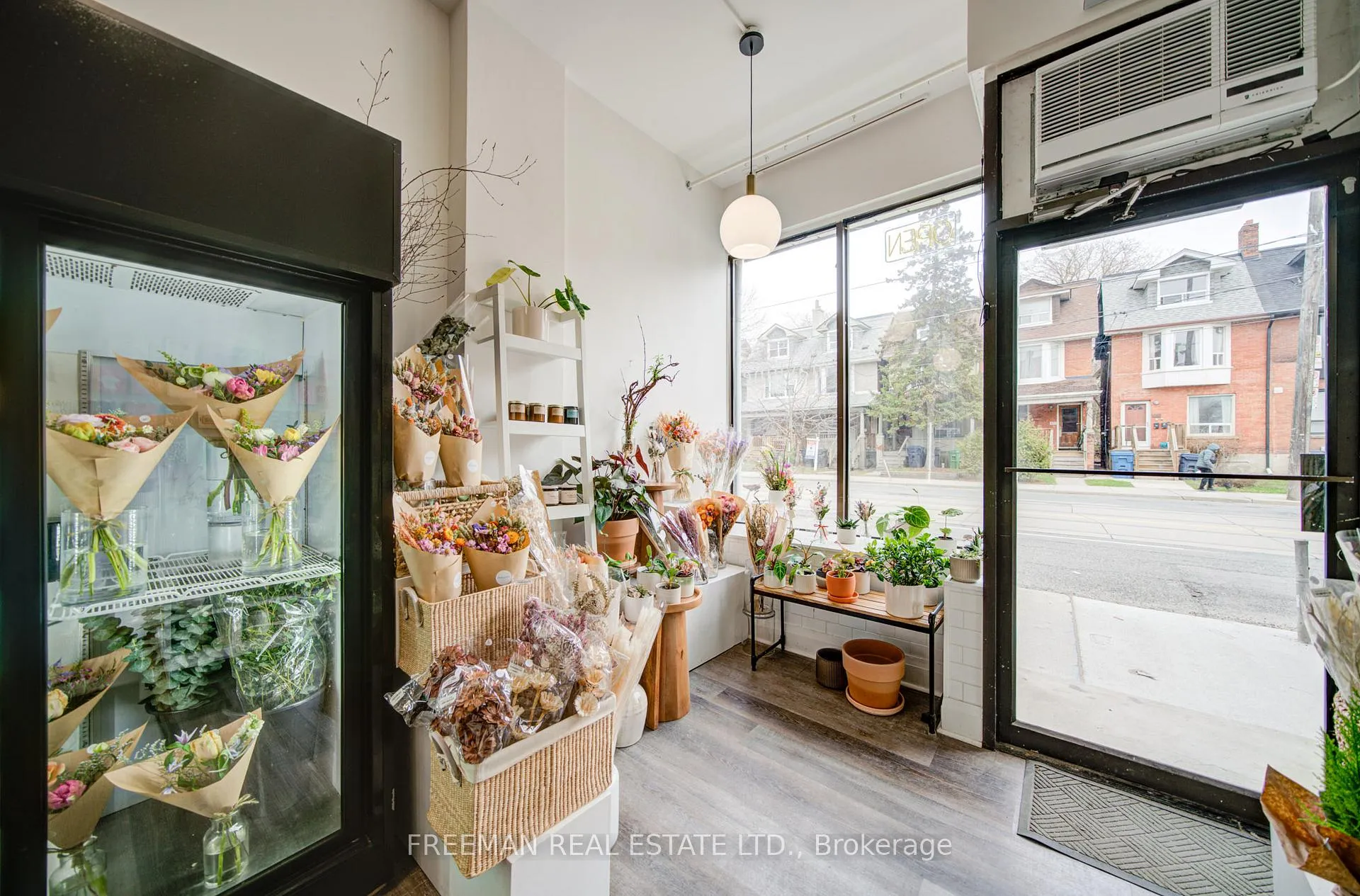 Photo 6 of 970 Bathurst Street, Toronto, The Annex — HOMEH