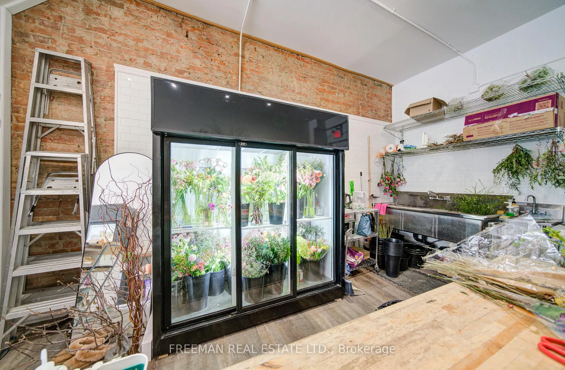 Photo 9 of 970 Bathurst Street, Toronto, The Annex — HOMEH