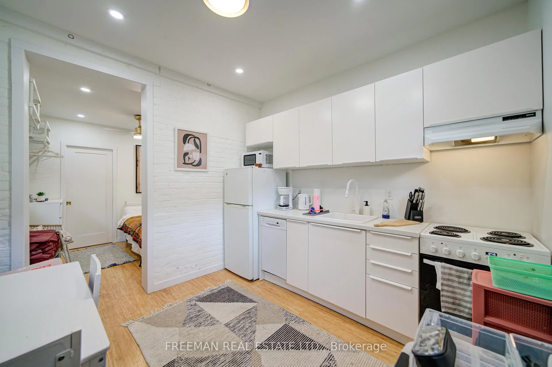 Photo 11 of 970 Bathurst Street, Toronto, The Annex — HOMEH