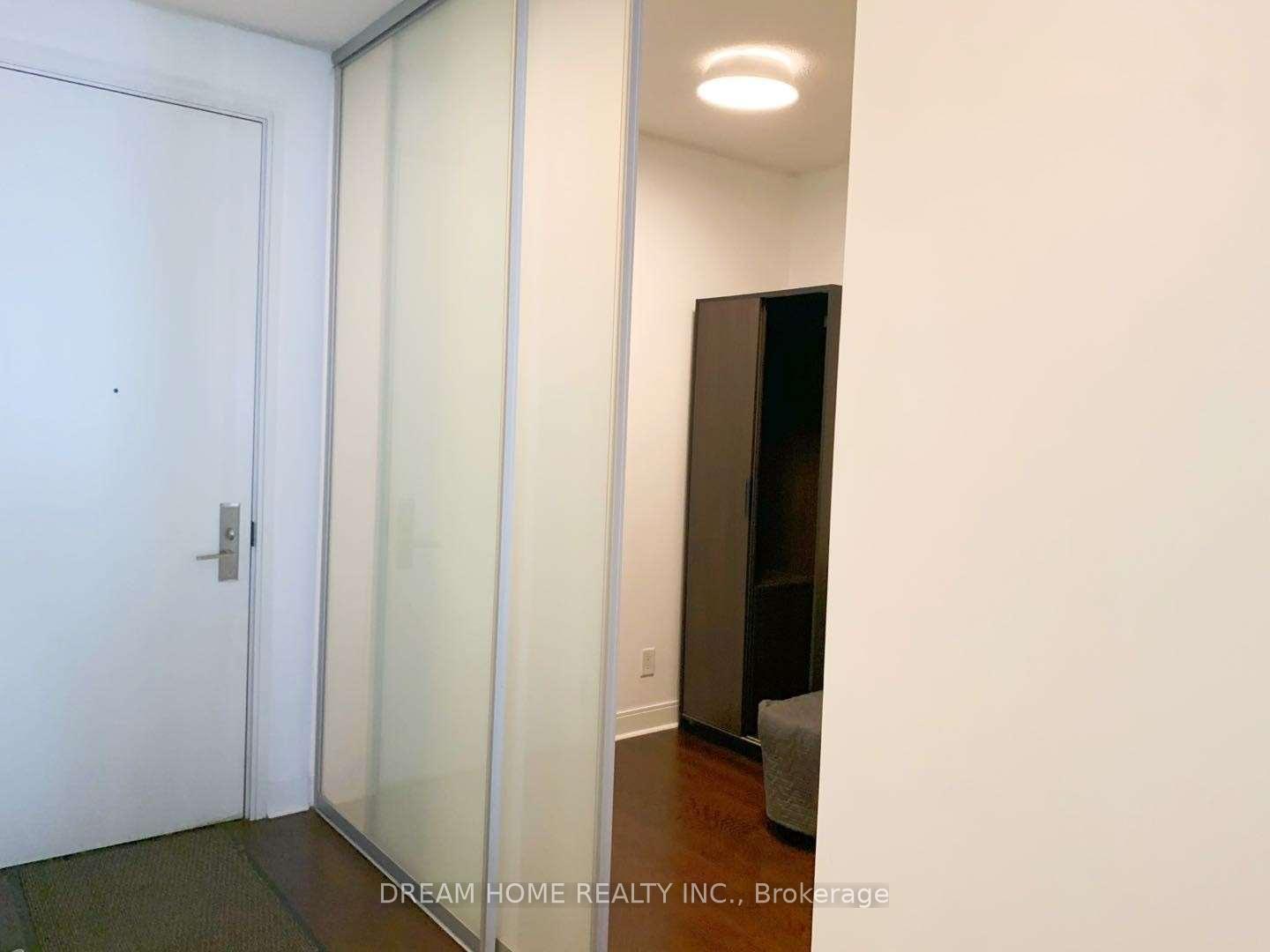 Photo 6 of Unit 1403, 38 The Esplanade, Toronto, Waterfront Communities — HOMEH