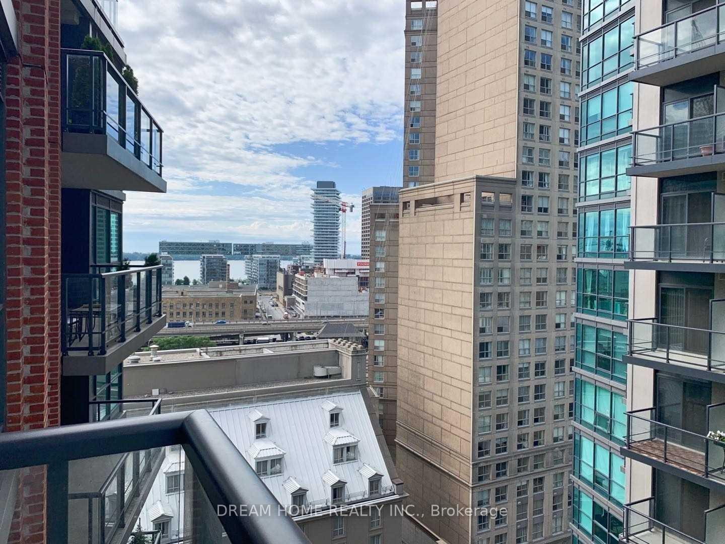 Photo 15 of Unit 1403, 38 The Esplanade, Toronto, Waterfront Communities — HOMEH