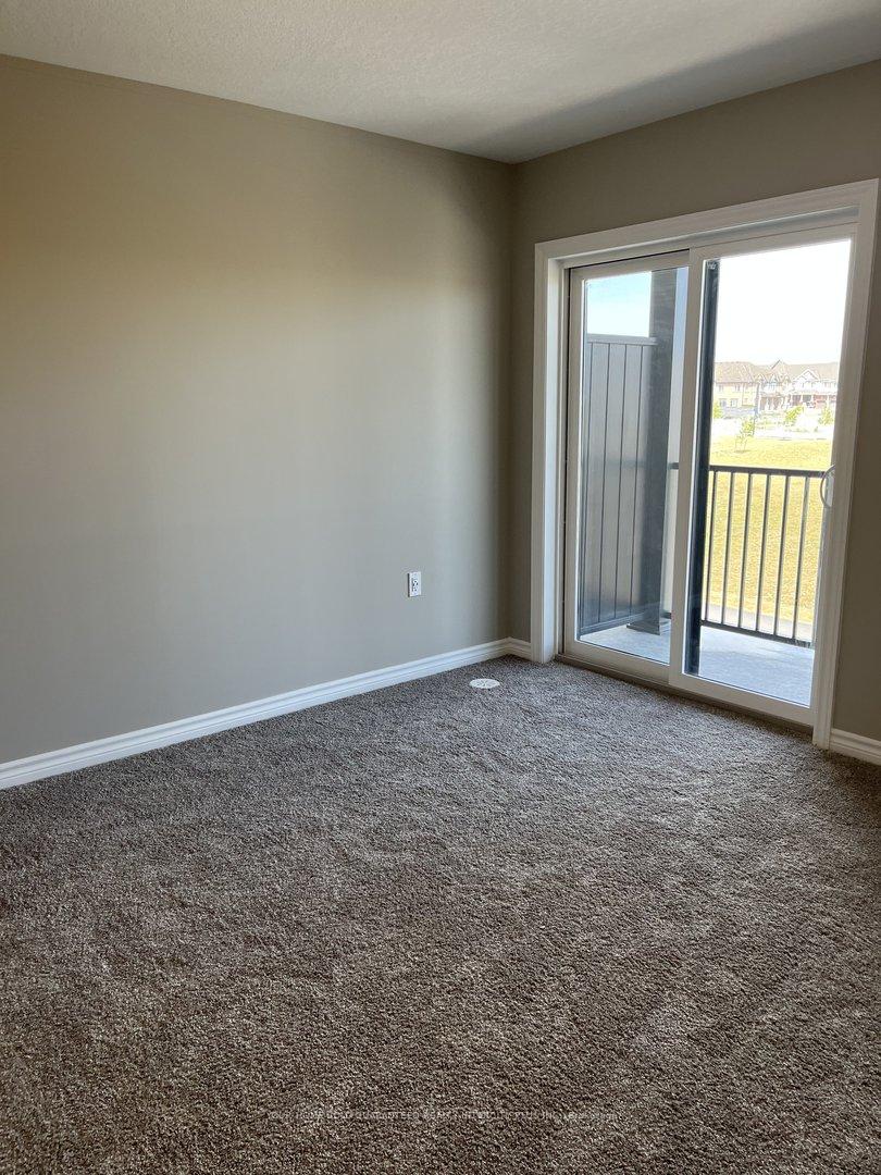 Photo 4 of Unit 82, 164 Wheat Lane, Kitchener — HOMEH