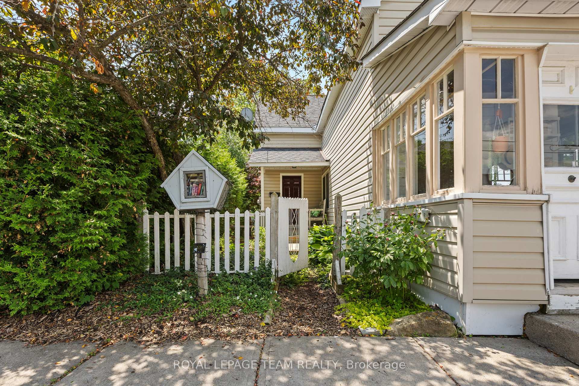 Photo 2 of 104 Napoleon Street, Carleton Place — HOMEH