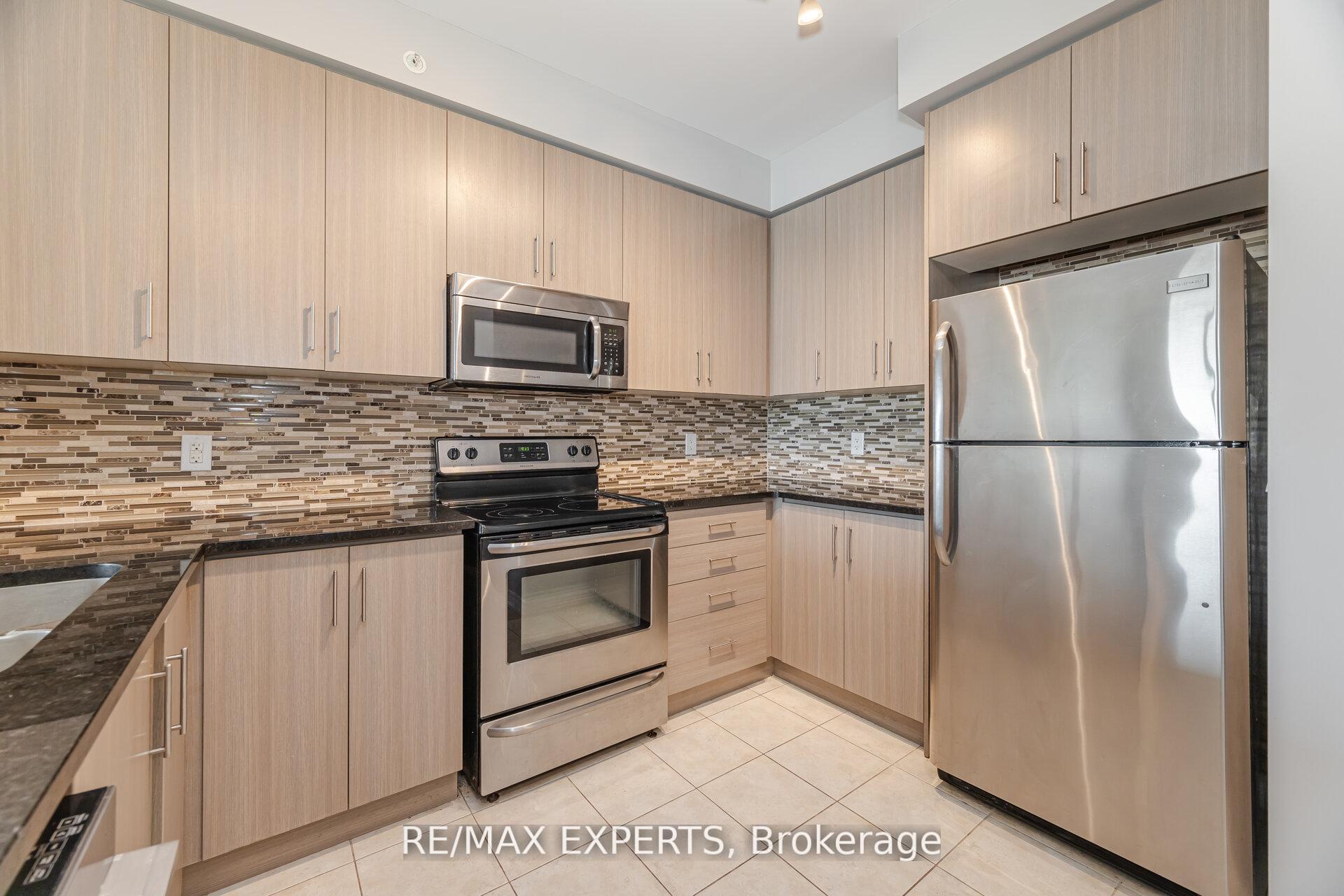 Photo 13 of Unit 1103, 9255 Jane Street, Vaughan, Maple — HOMEH
