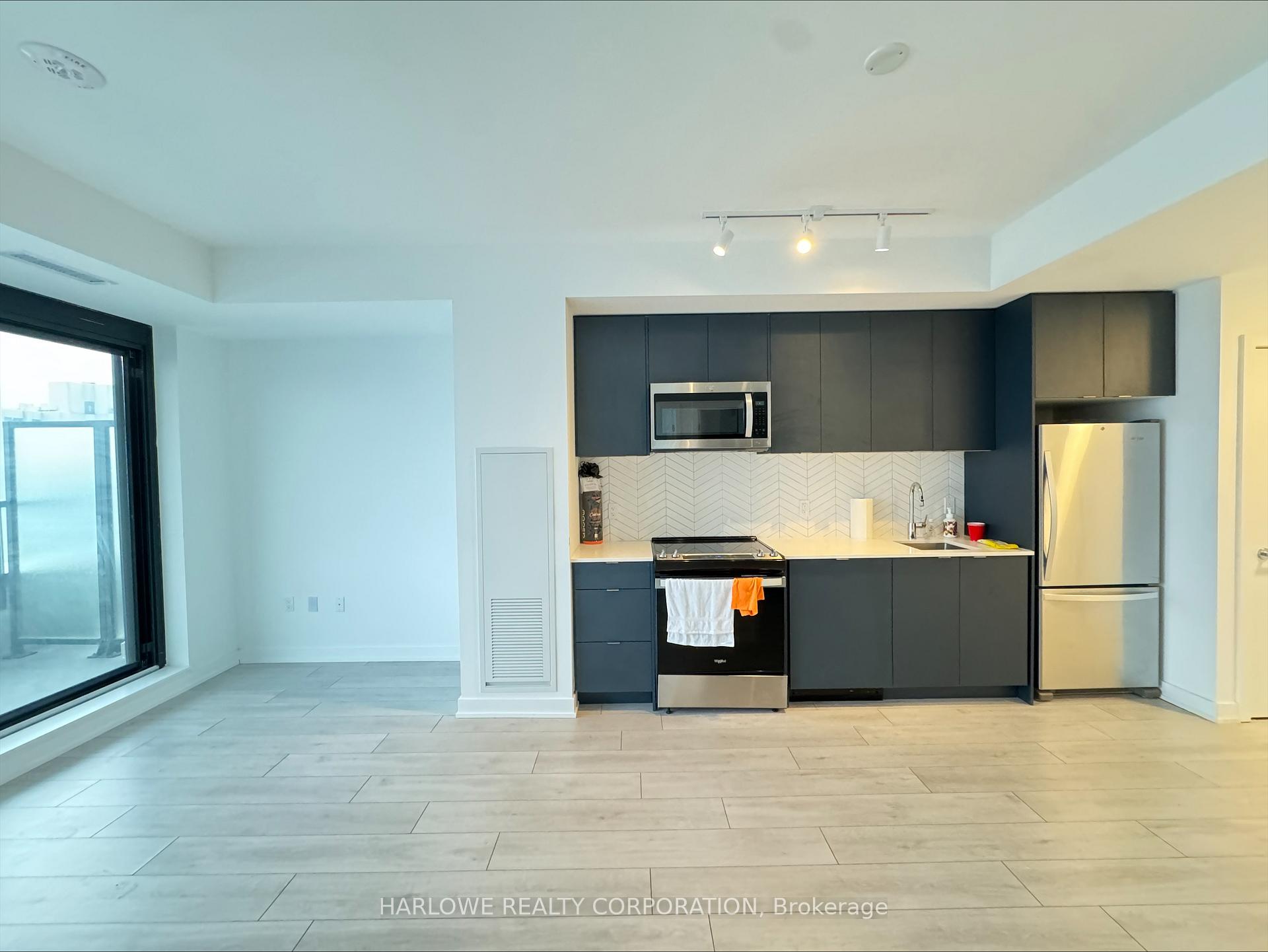 Front of Unit 805 A, 1606 Charles Street