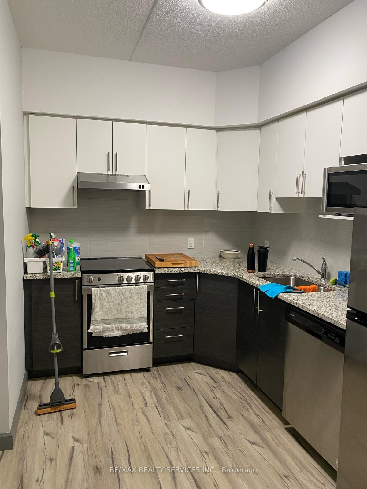 Photo 8 of Unit 522, 77 Leland Street, Hamilton, Ainslie Wood — HOMEH