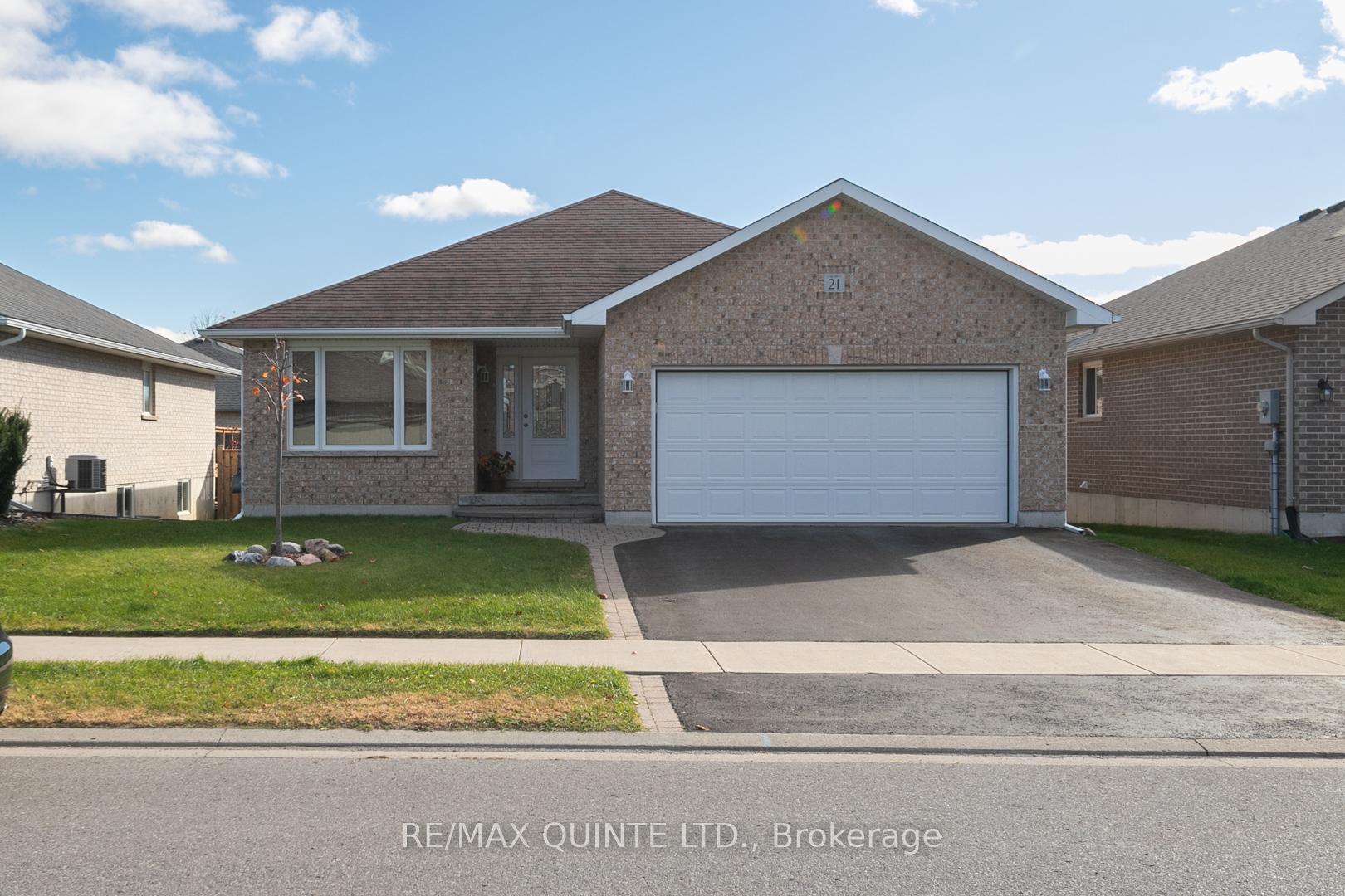 Photo 1 of 21 Gale Crescent, Belleville, Thurlow Ward — HOMEH