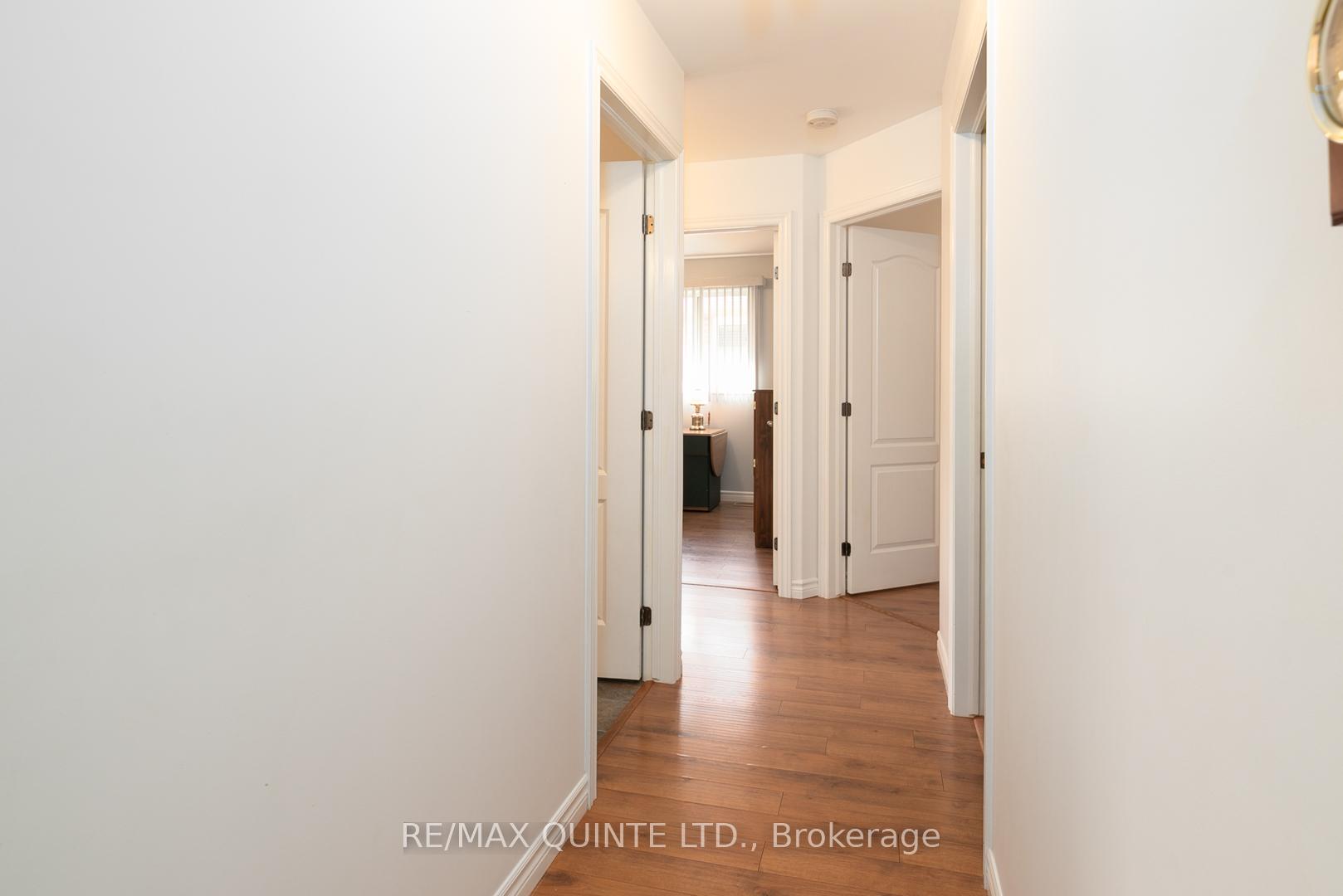 Photo 9 of 21 Gale Crescent, Belleville, Thurlow Ward — HOMEH