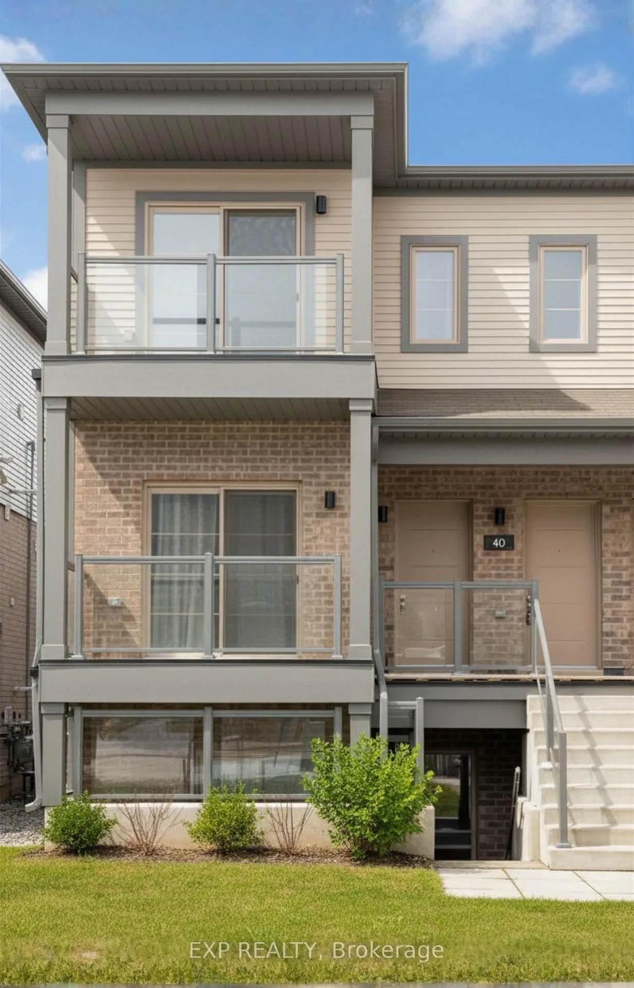 Front of Unit 40, 205 West Oak Trail