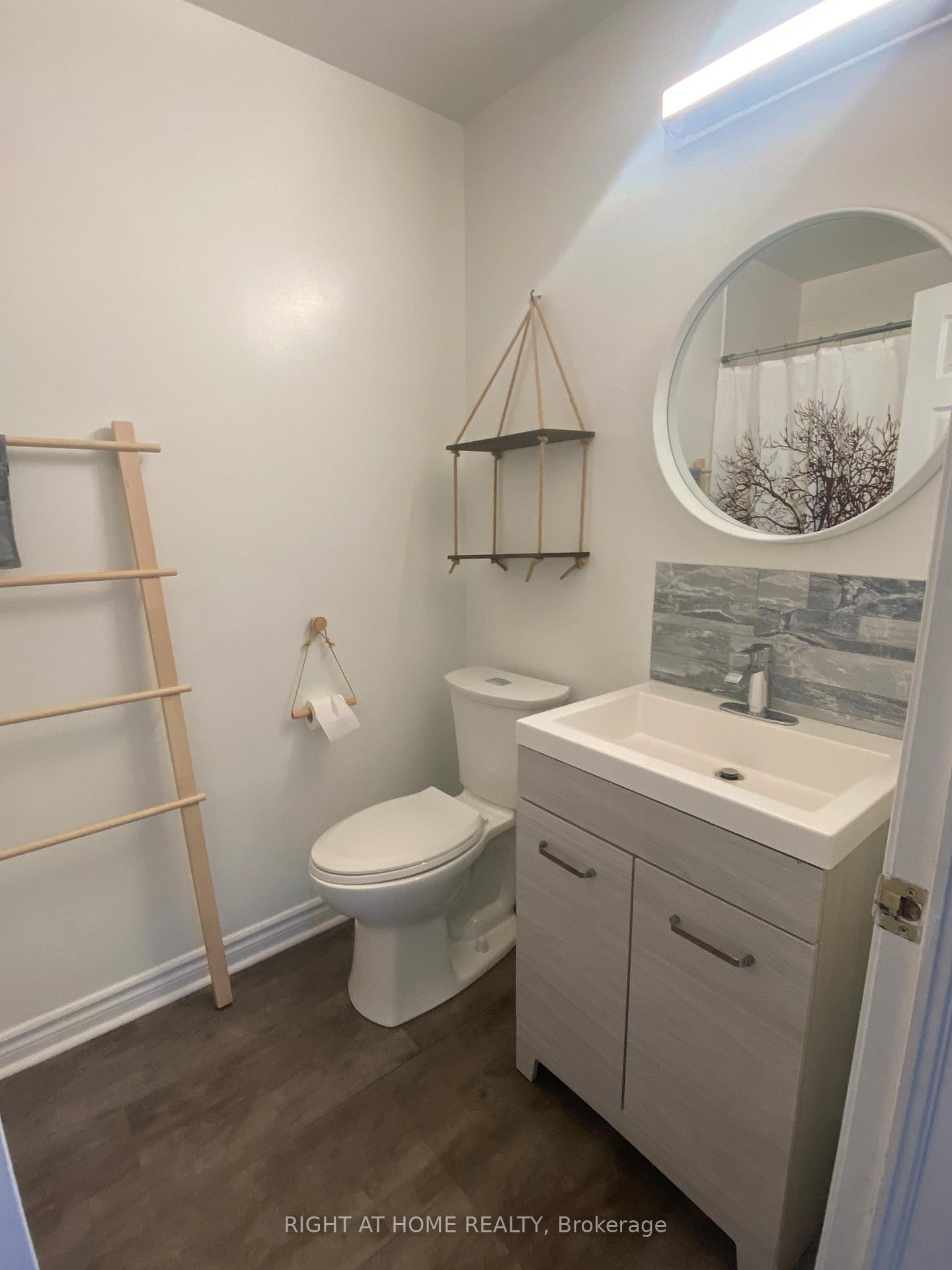 Photo 8 of Unit 413, 191 Lake Driveway Drive W, Ajax, South West — HOMEH
