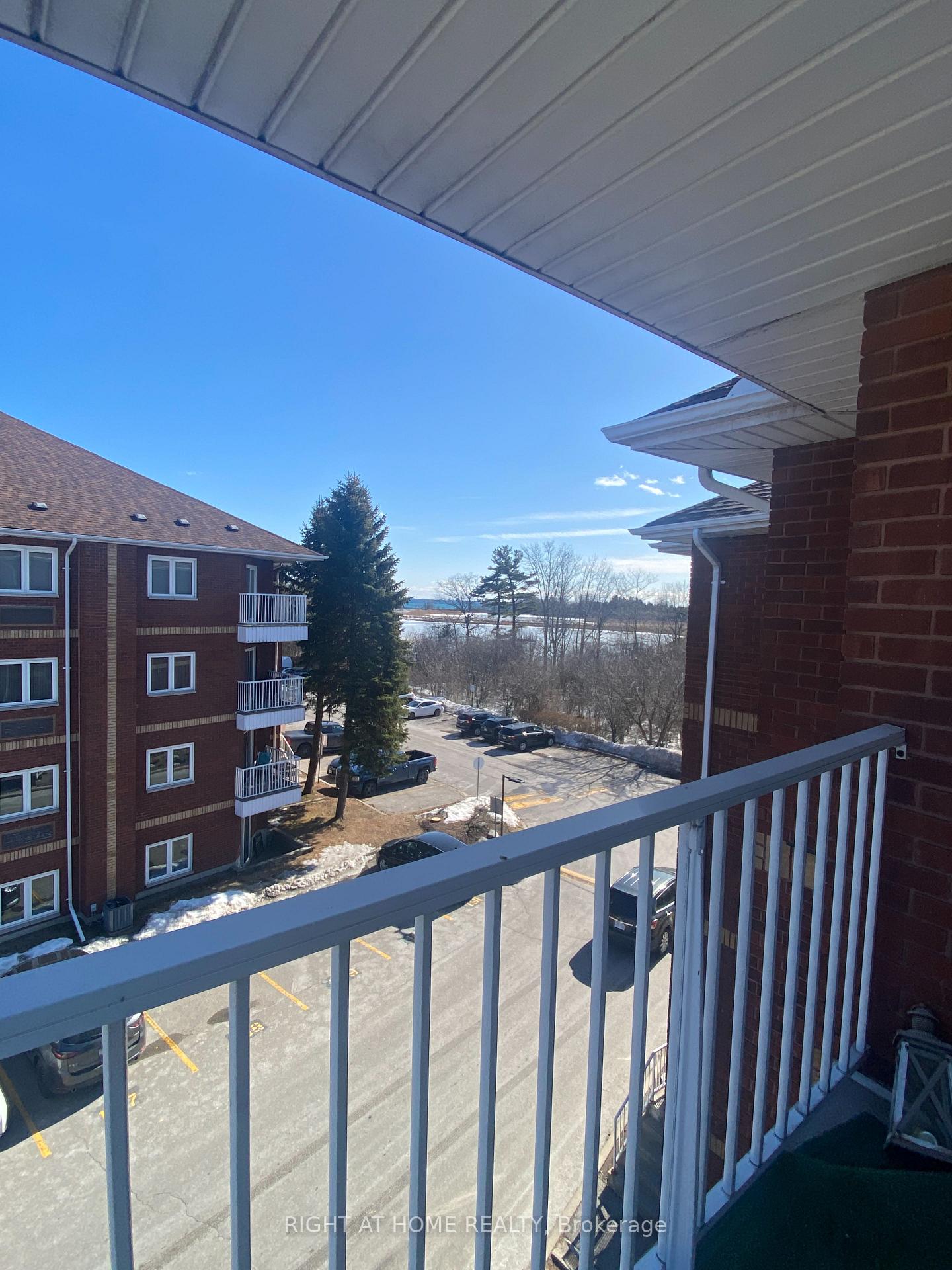 Photo 12 of Unit 413, 191 Lake Driveway Drive W, Ajax, South West — HOMEH