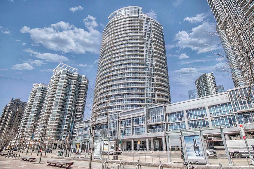 Front of Unit 705, 218 Queens Quay W