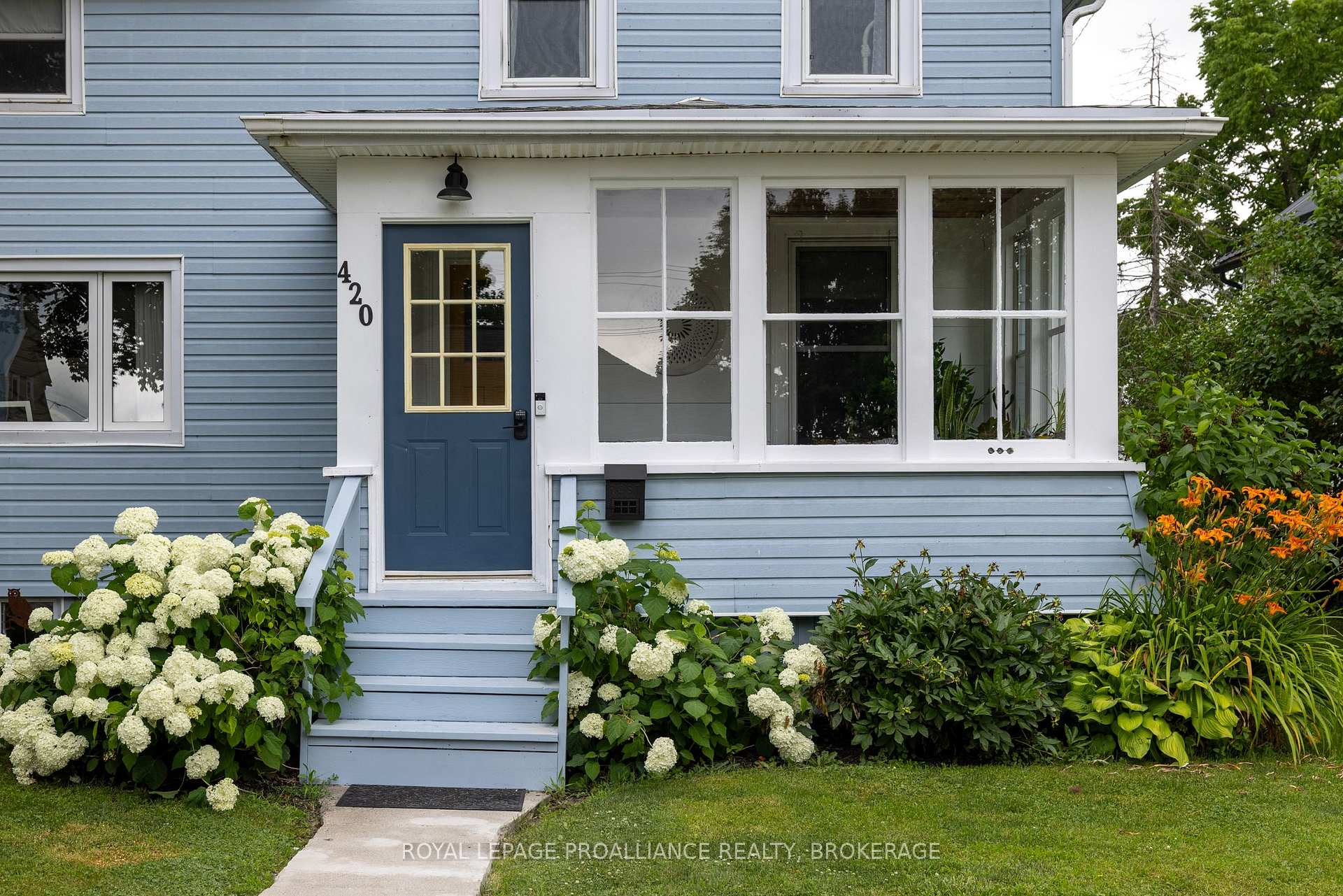 Photo 2 of 420 Garden Street, Gananoque — HOMEH