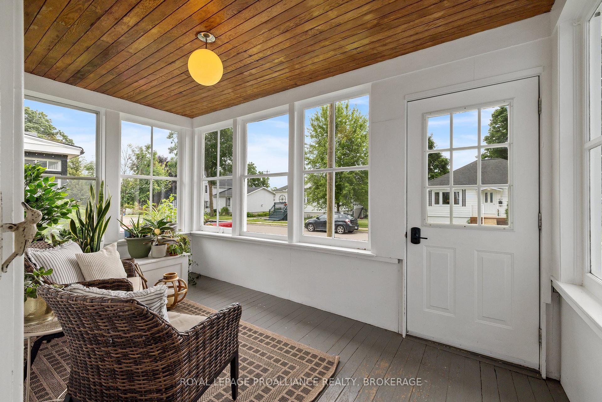 Photo 4 of 420 Garden Street, Gananoque — HOMEH