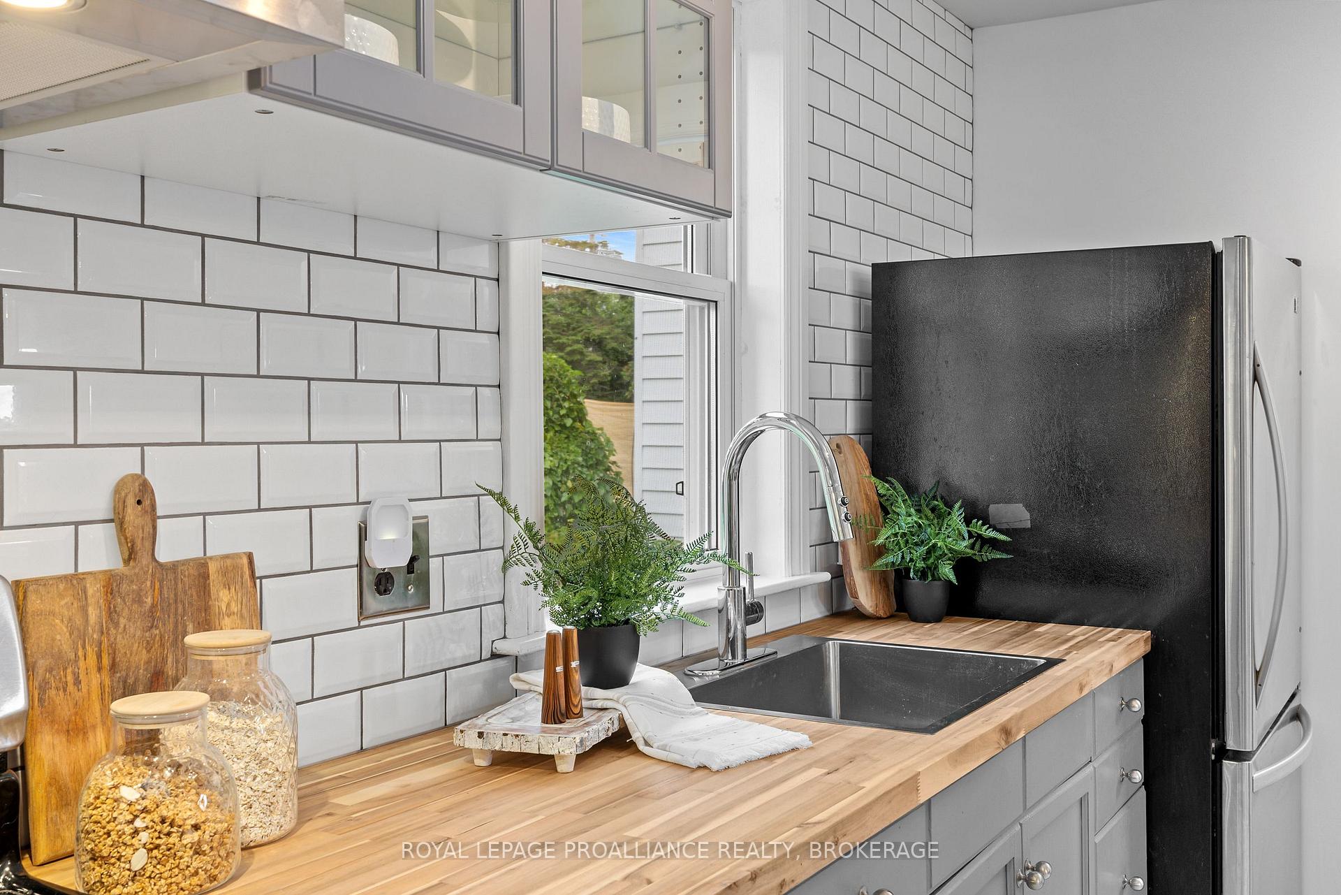 Photo 17 of 420 Garden Street, Gananoque — HOMEH