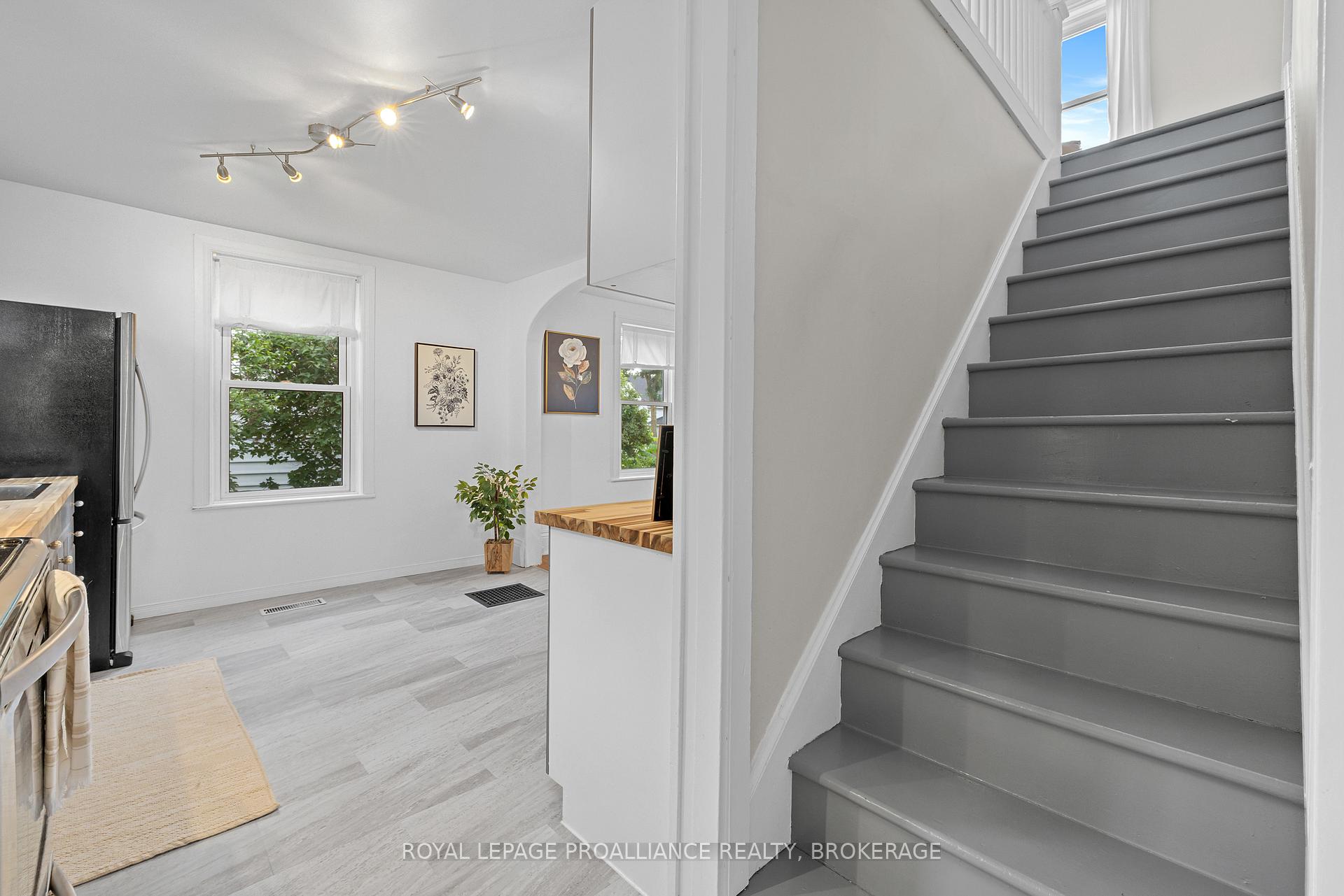 Photo 27 of 420 Garden Street, Gananoque — HOMEH