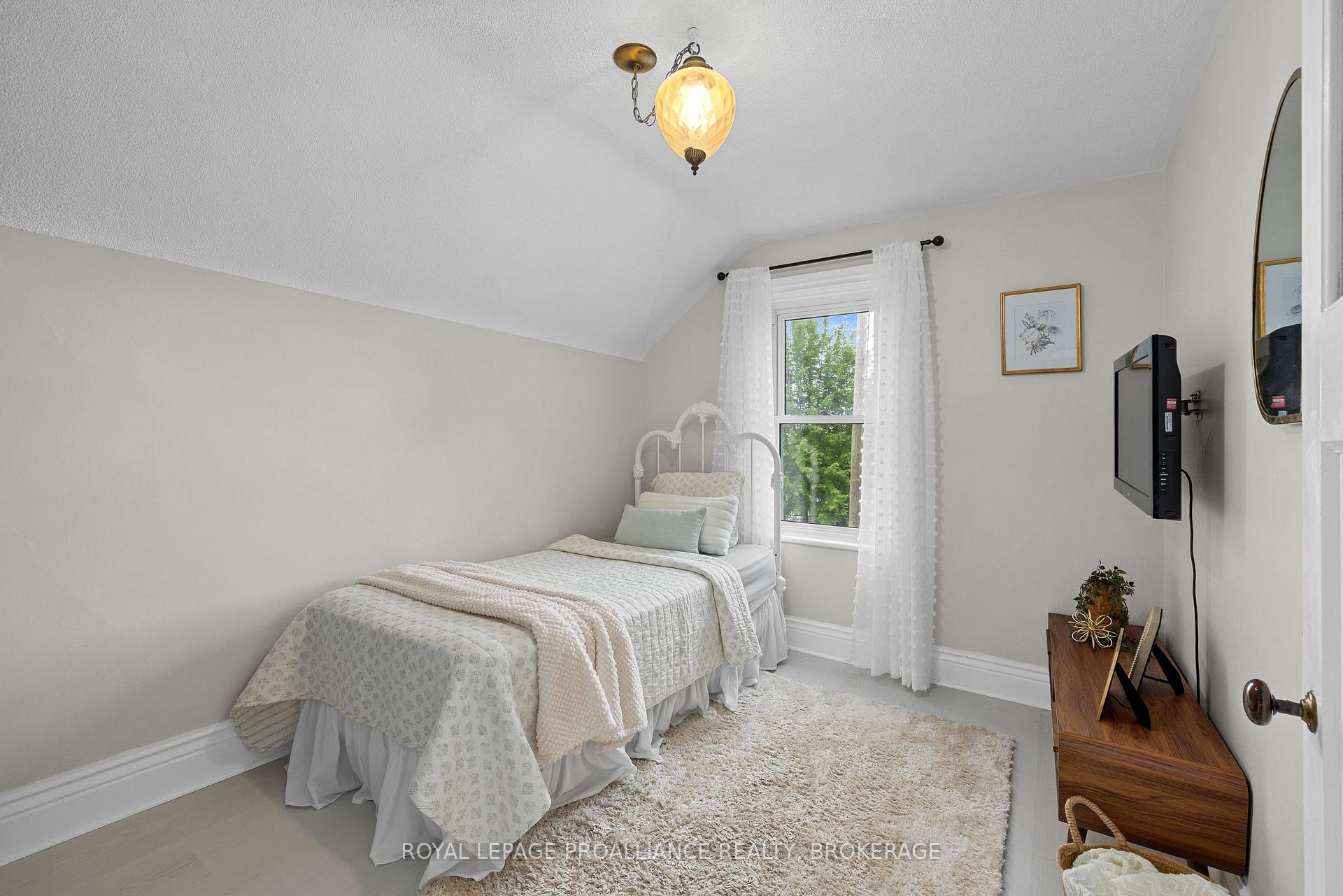 Photo 29 of 420 Garden Street, Gananoque — HOMEH