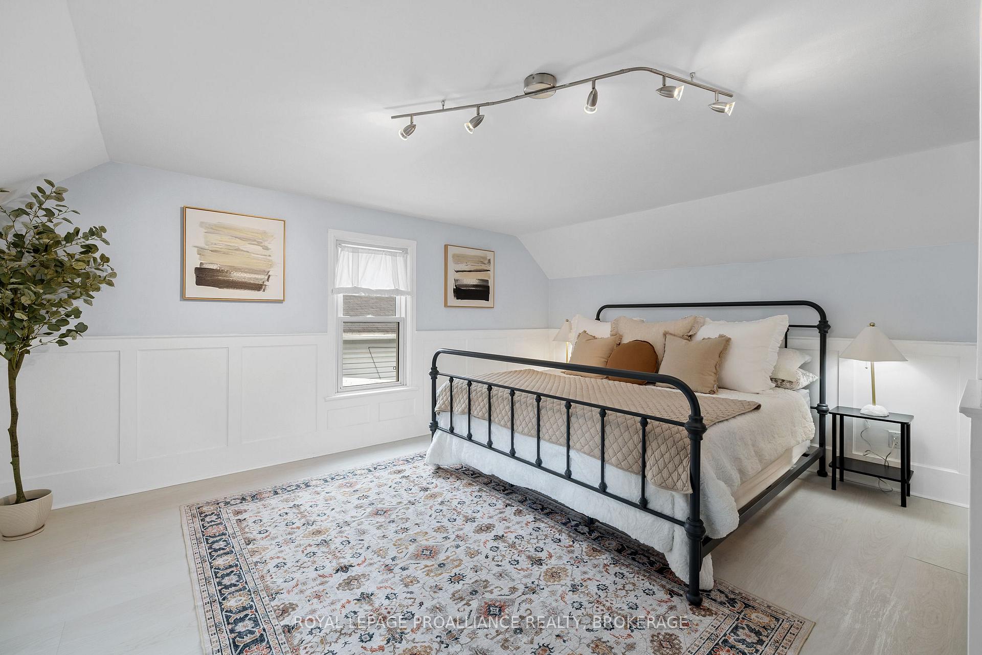 Photo 24 of 420 Garden Street, Gananoque — HOMEH