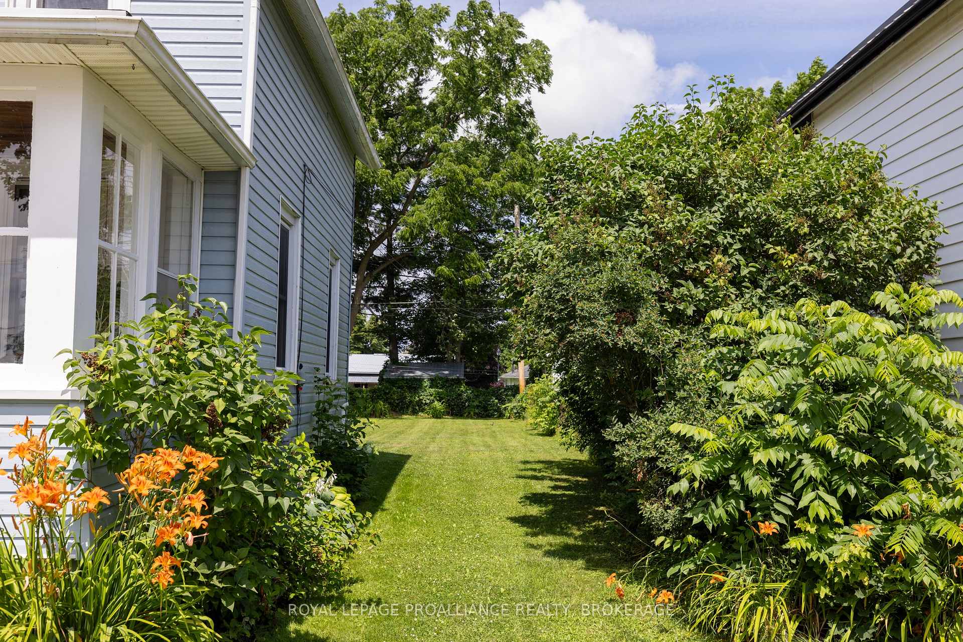 Photo 36 of 420 Garden Street, Gananoque — HOMEH