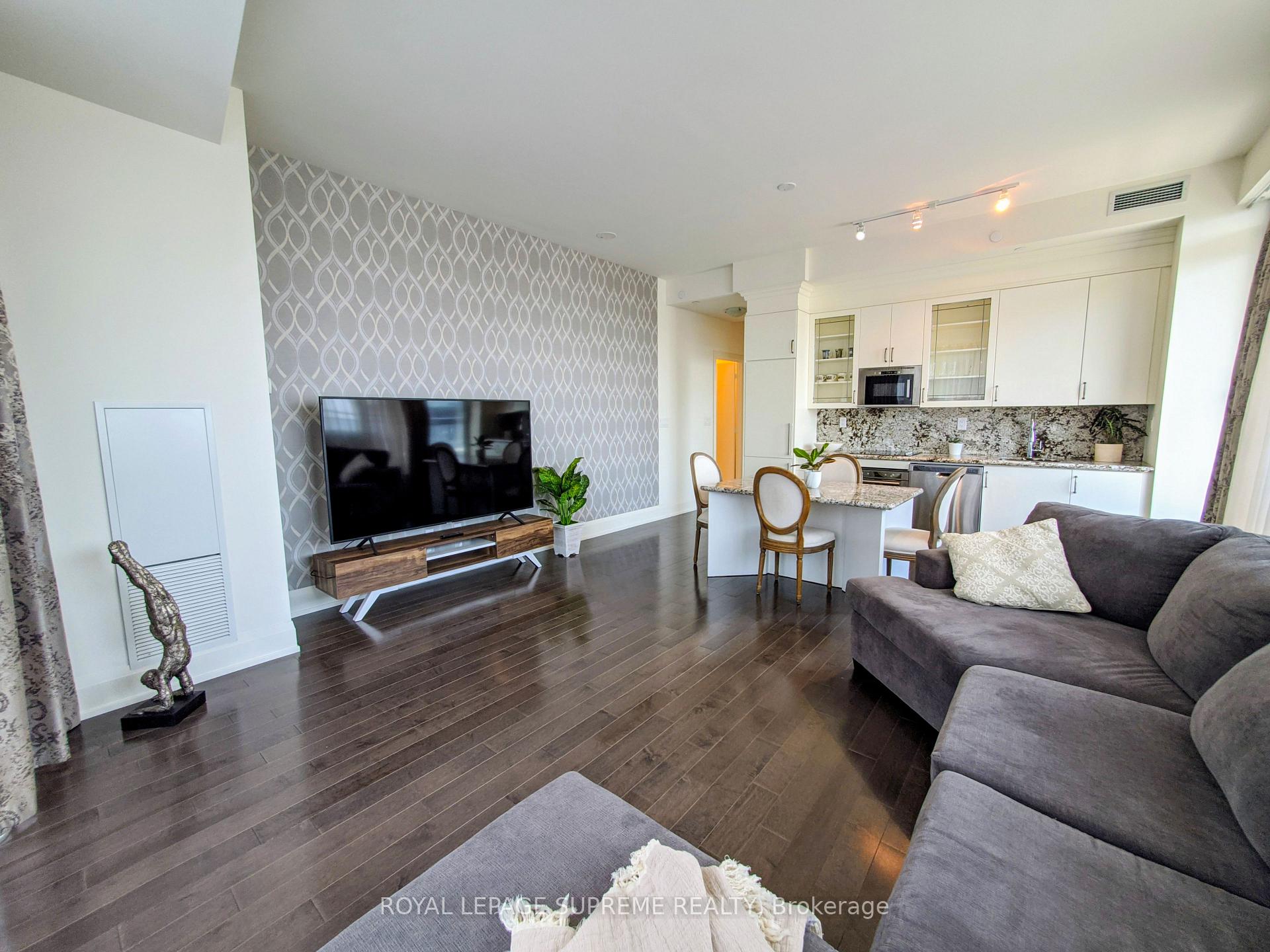 Photo 3 of Unit PH121, 460 Adelaide Street, Toronto, Moss Park — HOMEH