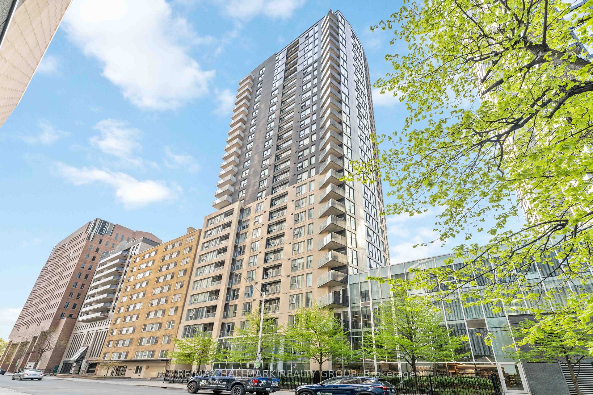 Front of Unit 2102, 40 Nepean Street