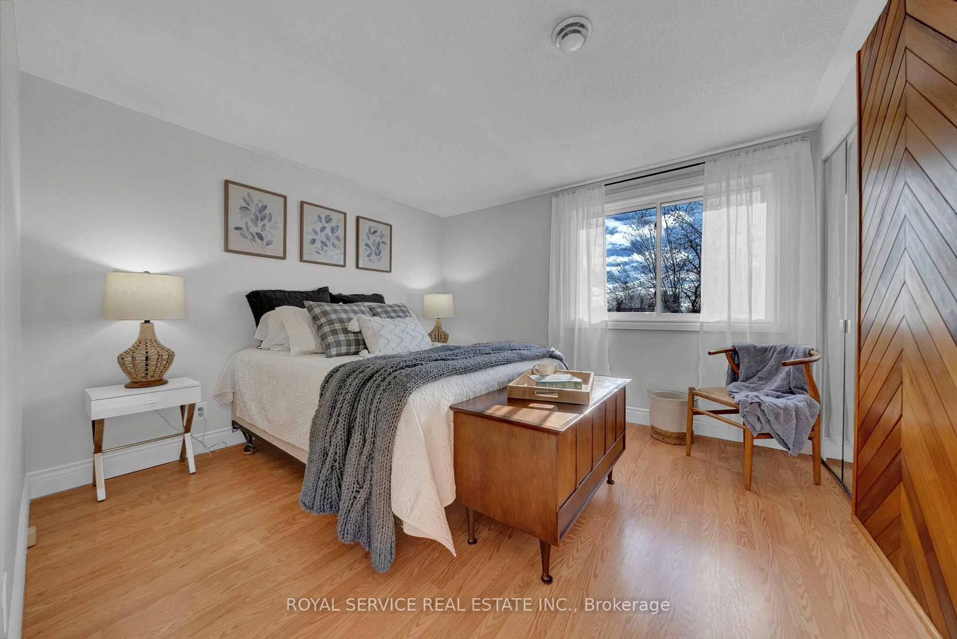 Photo 8 of 45 Davids Crescent, Clarington, Orono — HOMEH