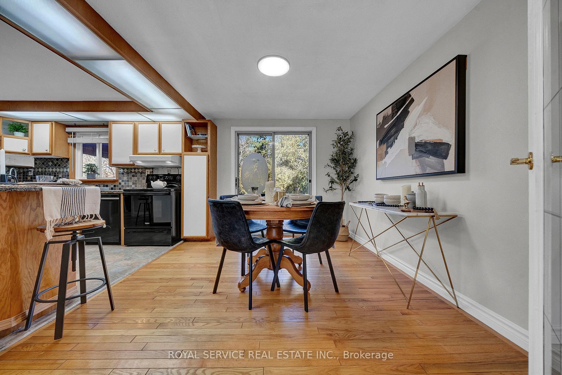 Photo 9 of 45 Davids Crescent, Clarington, Orono — HOMEH