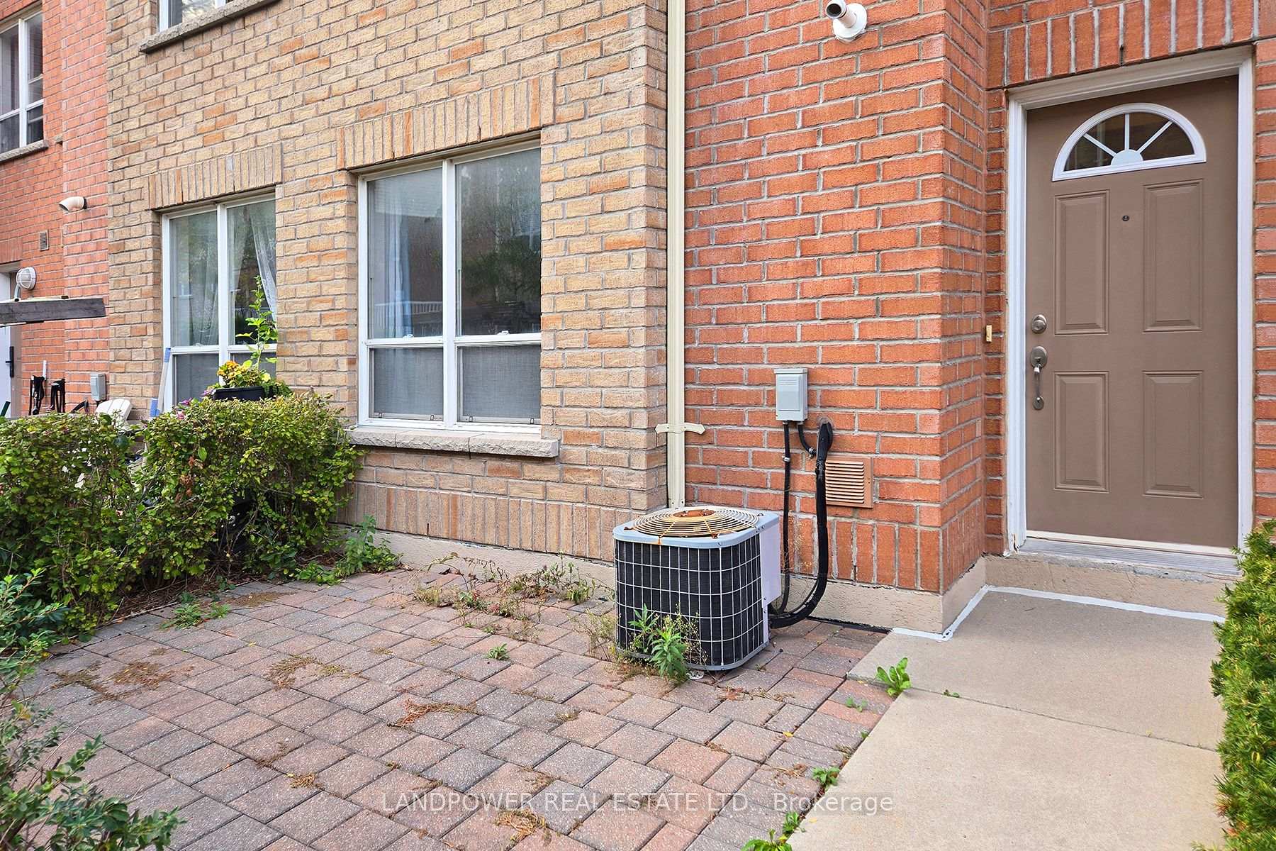 Photo 4 of Unit 126, 8 Faithful Way, Markham, Milliken Mills East — HOMEH