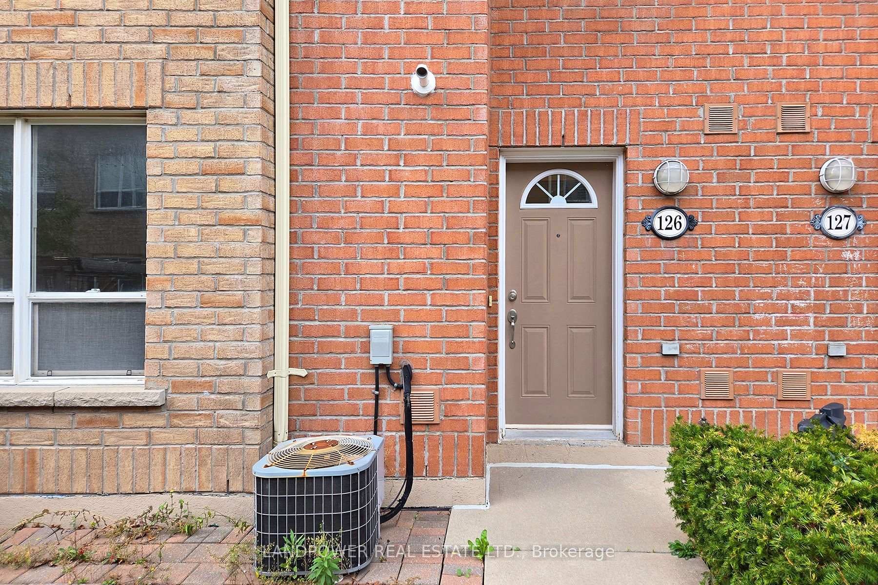 Photo 5 of Unit 126, 8 Faithful Way, Markham, Milliken Mills East — HOMEH