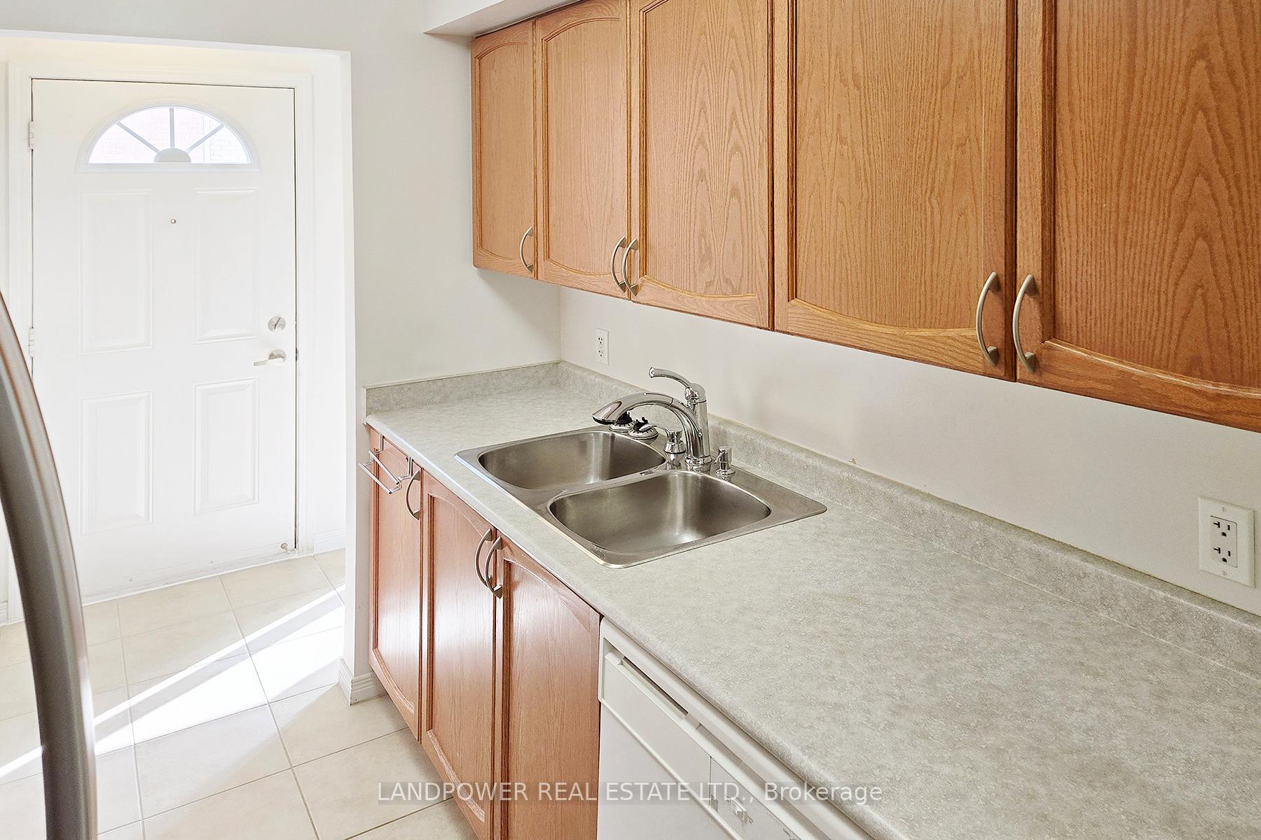 Photo 14 of Unit 126, 8 Faithful Way, Markham, Milliken Mills East — HOMEH