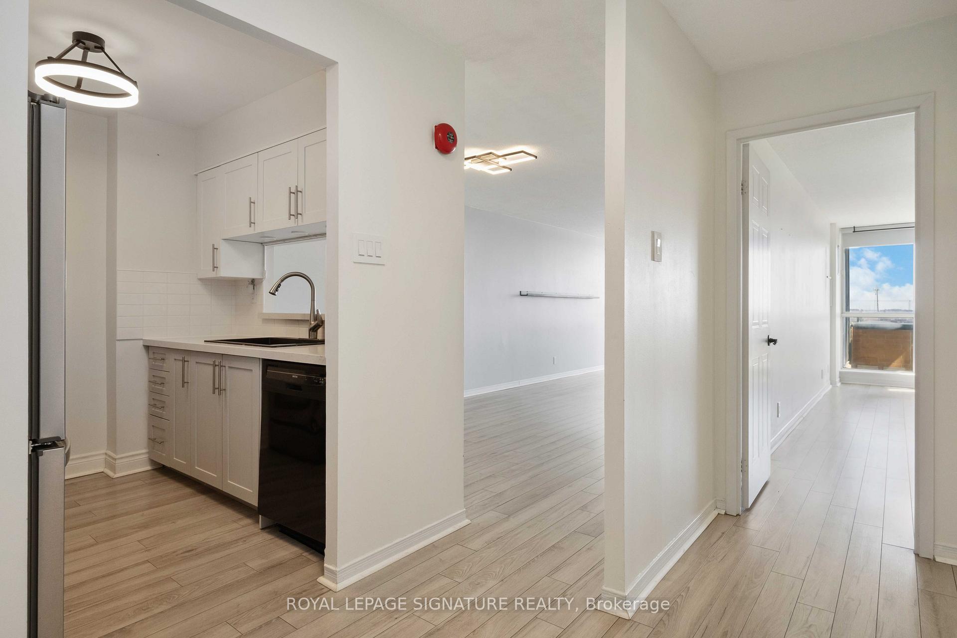 Photo 1 of Unit 609, 1665 Pickering Parkway, Pickering, Town Centre — HOMEH