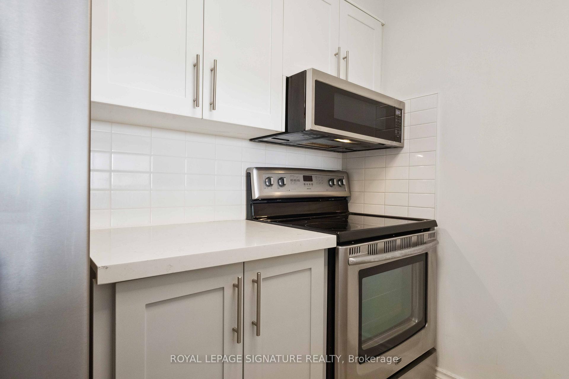 Photo 6 of Unit 609, 1665 Pickering Parkway, Pickering, Town Centre — HOMEH