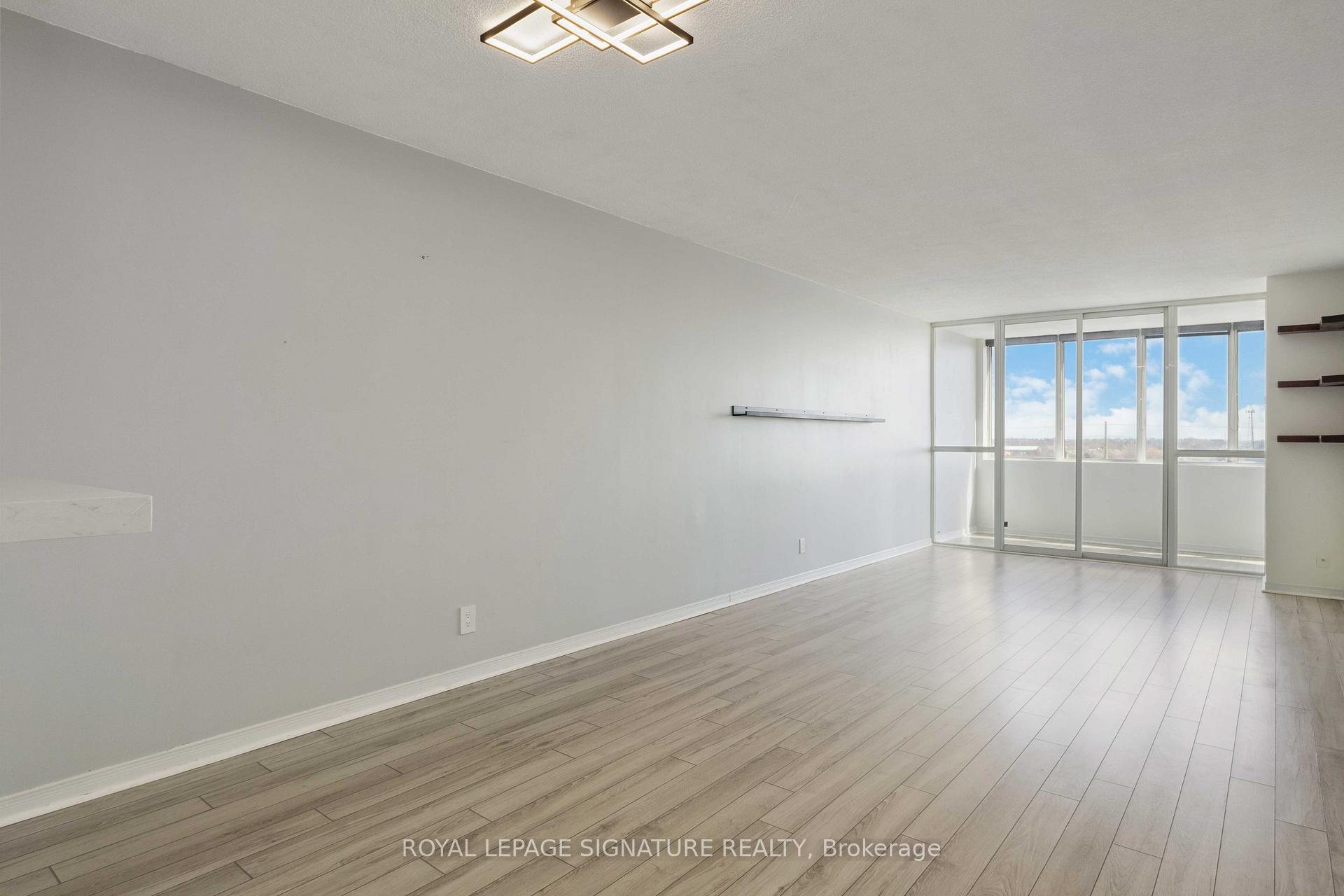 Photo 8 of Unit 609, 1665 Pickering Parkway, Pickering, Town Centre — HOMEH