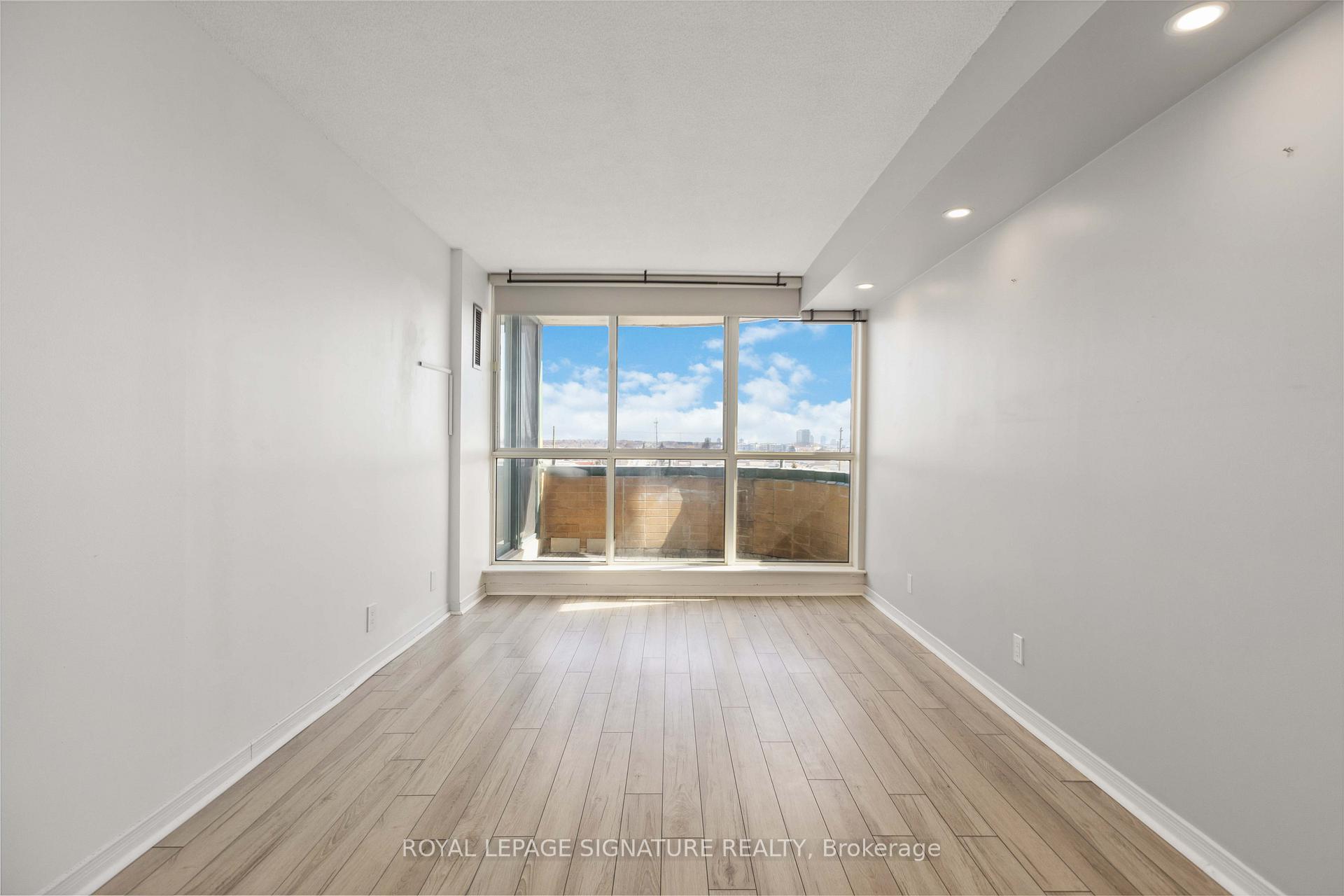 Photo 13 of Unit 609, 1665 Pickering Parkway, Pickering, Town Centre — HOMEH