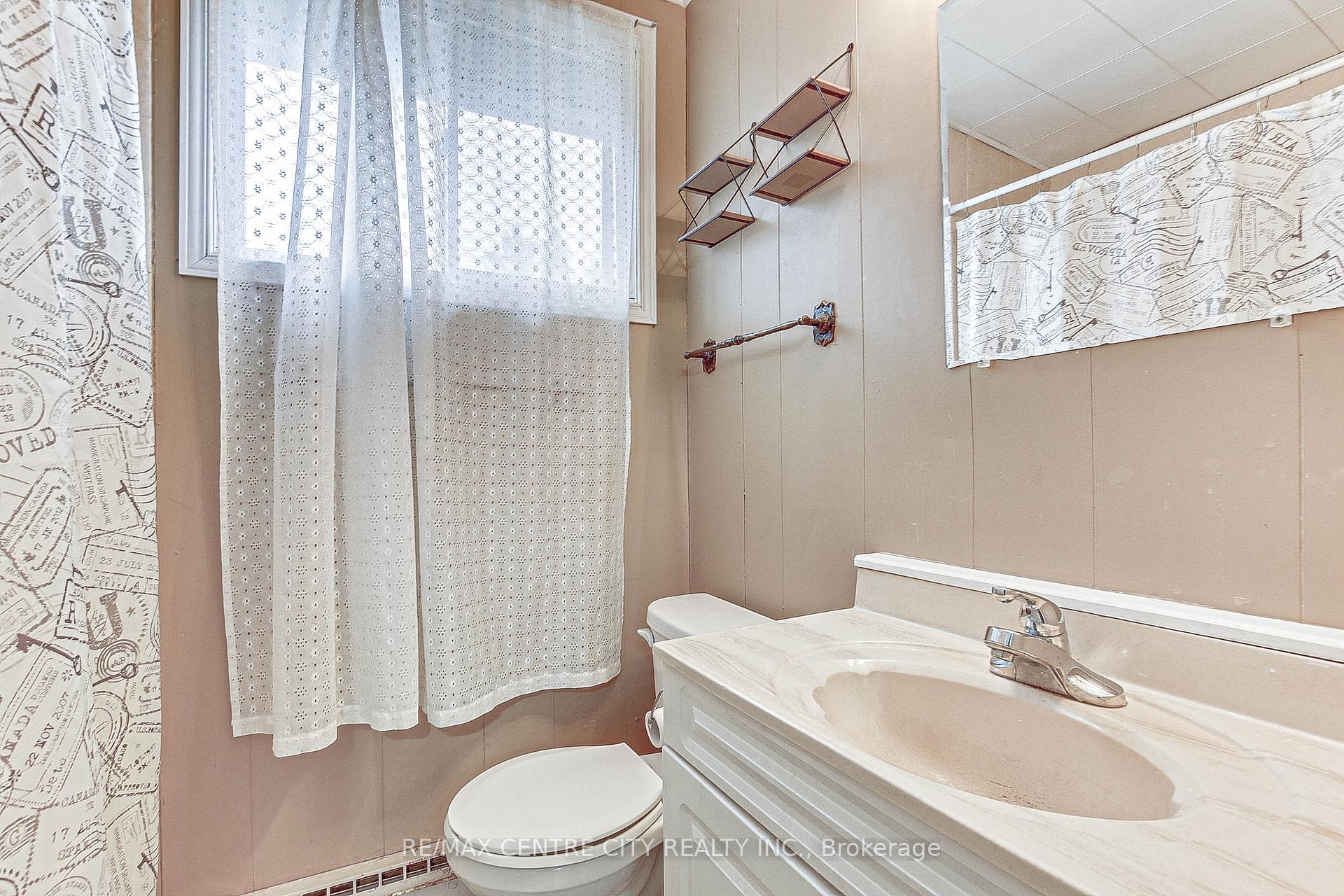 Photo 12 of 435 Edith Cavell Boulevard, Central Elgin, Port Stanley — HOMEH