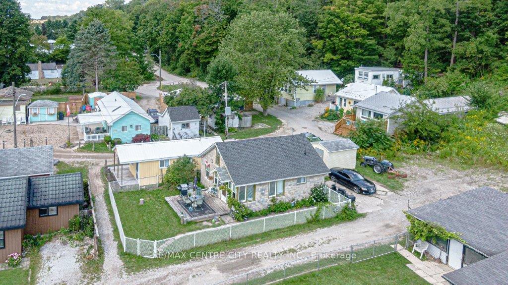 Photo 22 of 435 Edith Cavell Boulevard, Central Elgin, Port Stanley — HOMEH