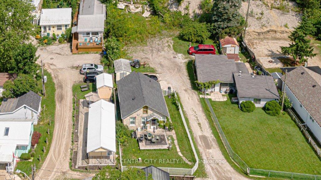 Photo 19 of 435 Edith Cavell Boulevard, Central Elgin, Port Stanley — HOMEH