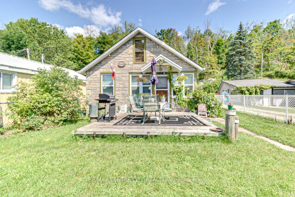 Photo 25 of 435 Edith Cavell Boulevard, Central Elgin, Port Stanley — HOMEH