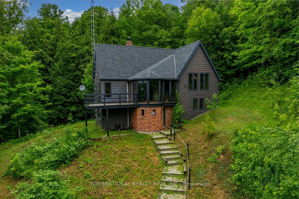 Photo 1 of 2445 Riverside Drive, Clearview, Rural Clearview — HOMEH