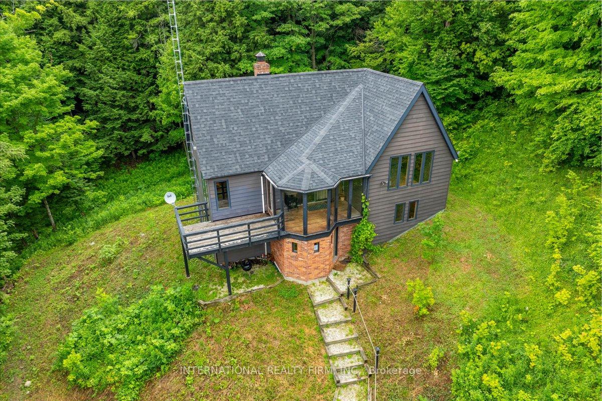 Photo 2 of 2445 Riverside Drive, Clearview, Rural Clearview — HOMEH