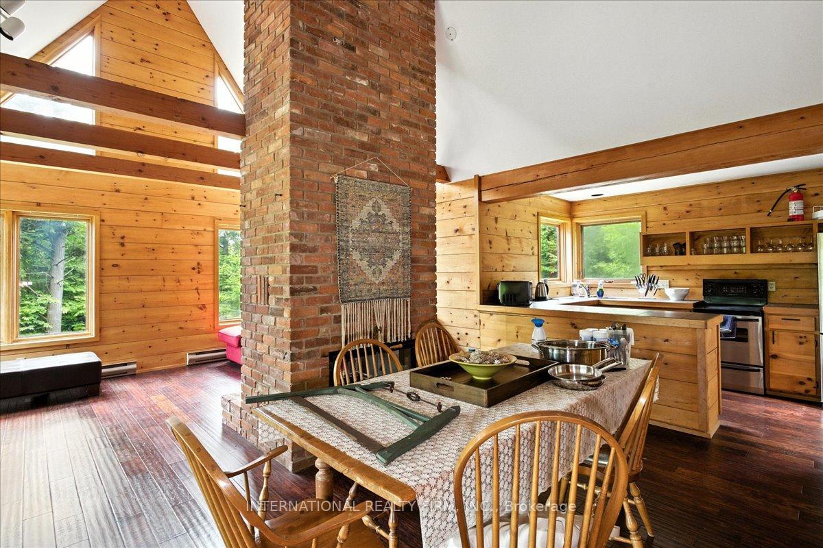 Photo 11 of 2445 Riverside Drive, Clearview, Rural Clearview — HOMEH