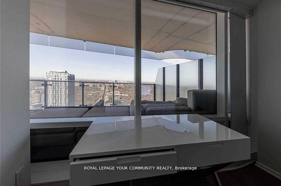 Photo 6 of Unit 5409, 1 Bloor Street E, Toronto, Church-Yonge Corridor — HOMEH
