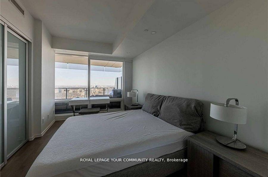 Photo 9 of Unit 5409, 1 Bloor Street E, Toronto, Church-Yonge Corridor — HOMEH