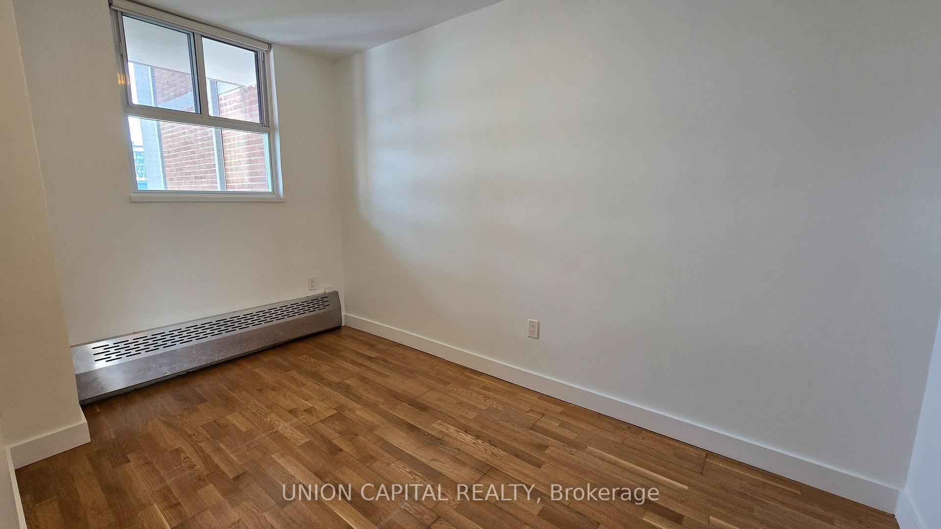 Photo 6 of Unit 1003, 230 Oak Street, Toronto, Regent Park — HOMEH