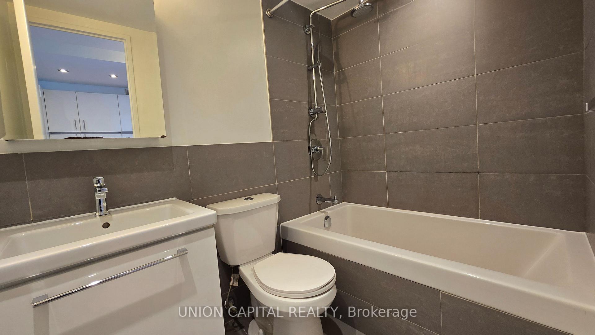 Photo 9 of Unit 1003, 230 Oak Street, Toronto, Regent Park — HOMEH